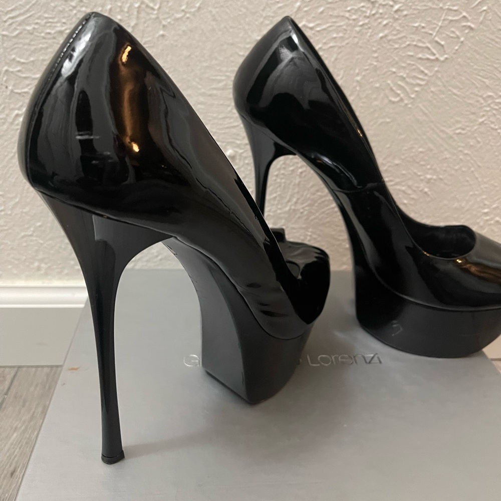 Black patent leather - platform heels